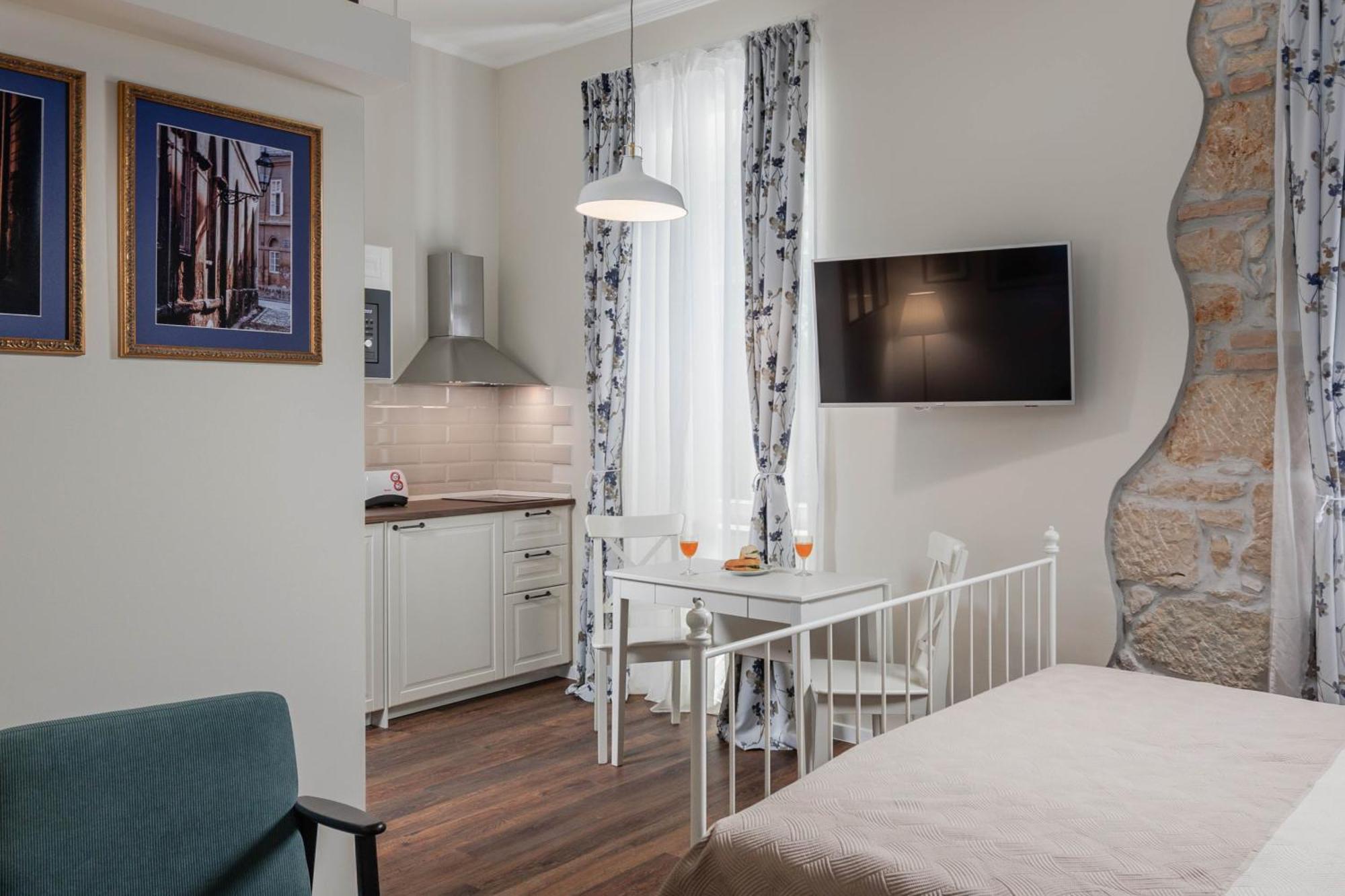 Photel Apartments Криквеница Екстериор снимка